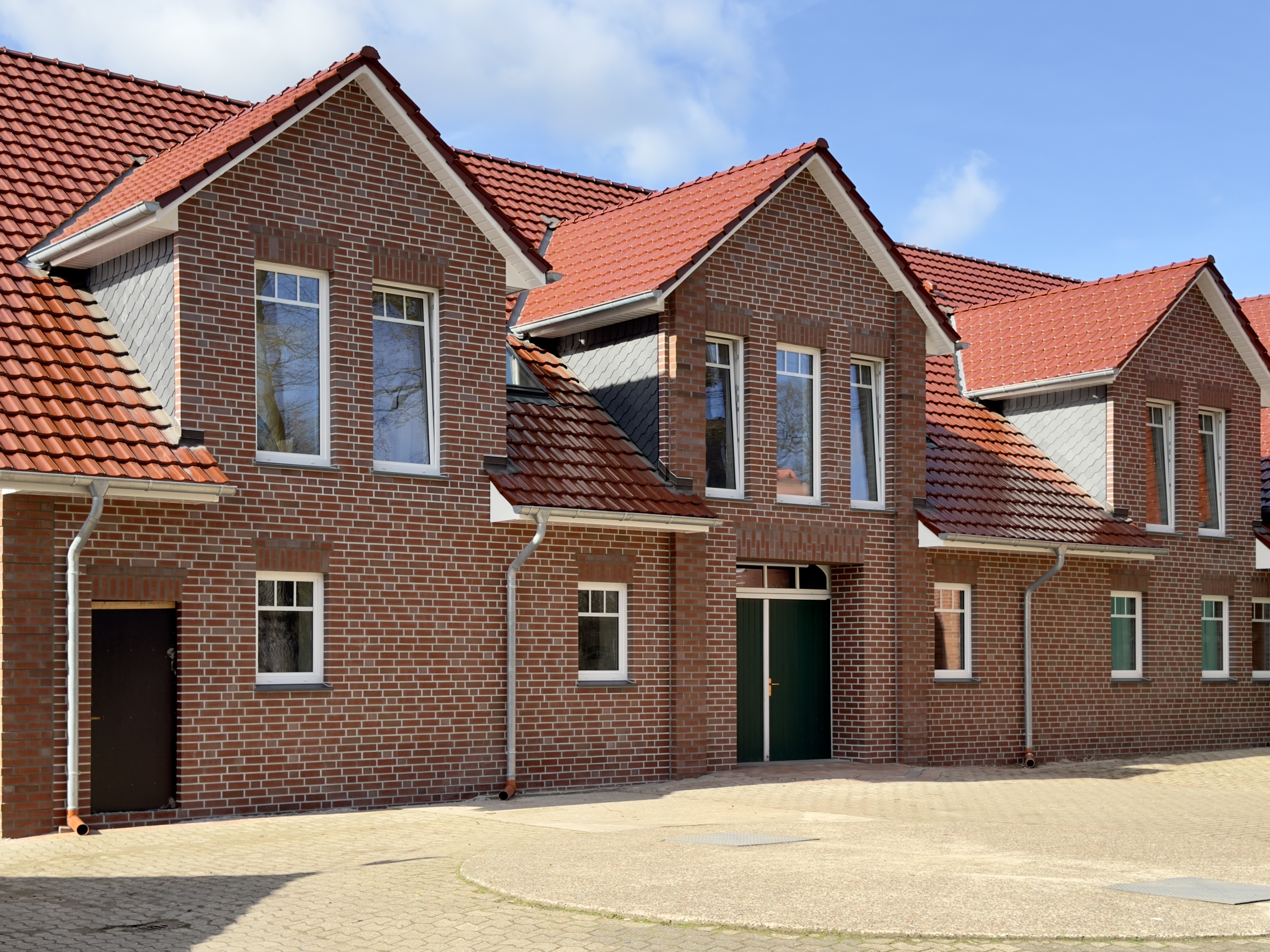 Mehrfamilienhaus in Elmeloh – Bild 1